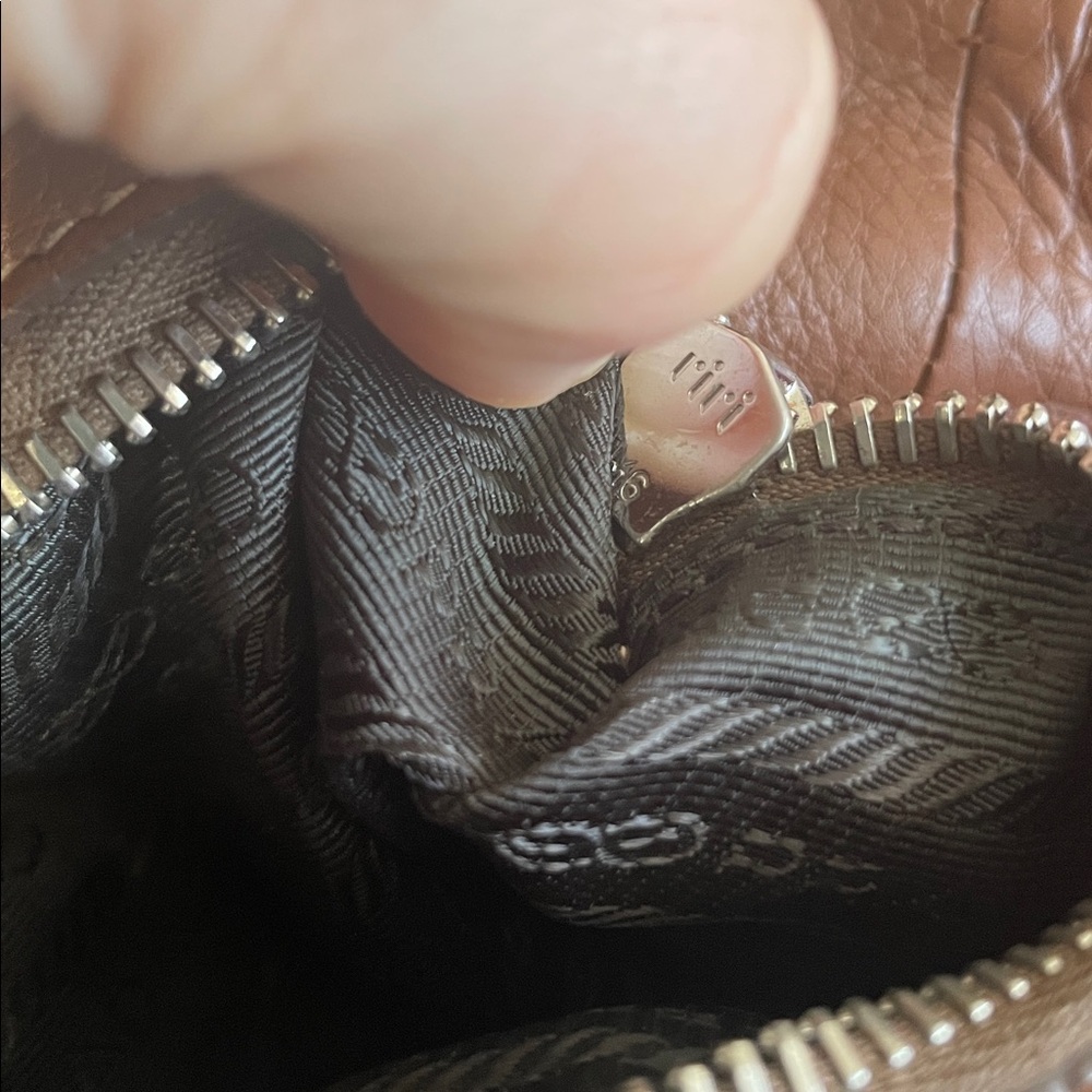PRADA leather Vitello bag - Picture 10 of 13